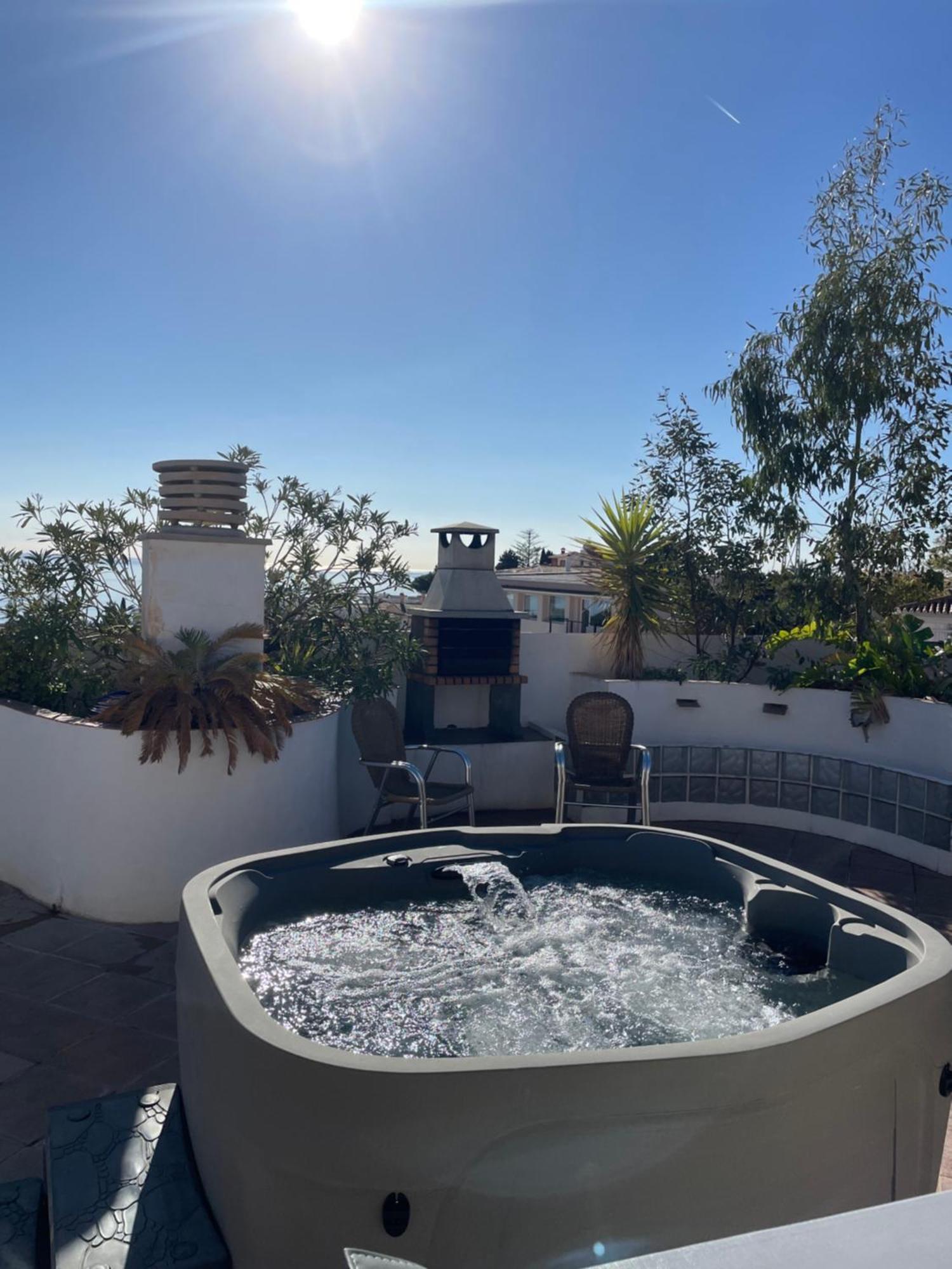 Penthouse With Private Roof Terrace And Jacuzzi Apartment Fuengirola Exterior foto